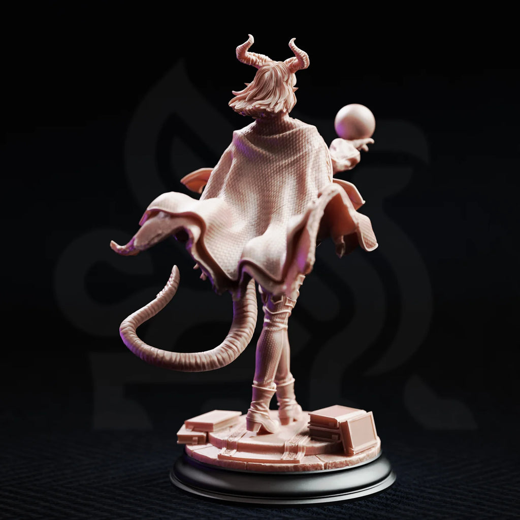 Ivy Dupré - Student of Enchantment // Miniatură D&D
