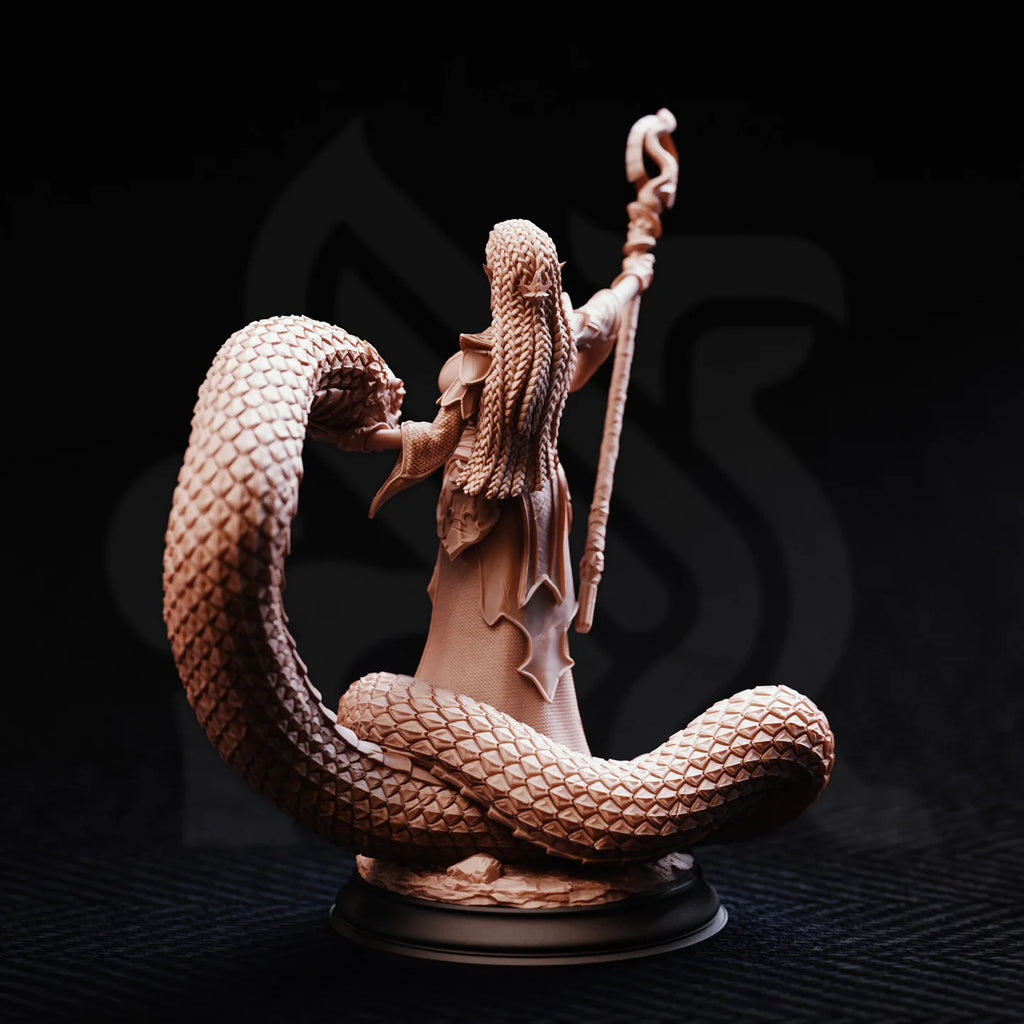Zarya - Sun Elf Snake Sorceress // Miniatură D&D