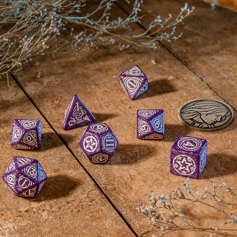 Set de zaruri The Witcher. Yennefer - Lilac and Gooseberries